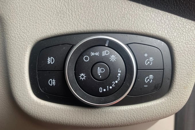 2020 Ford Grand Tourneo Connect