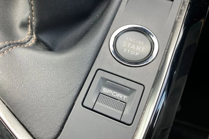 2021 Peugeot 5008