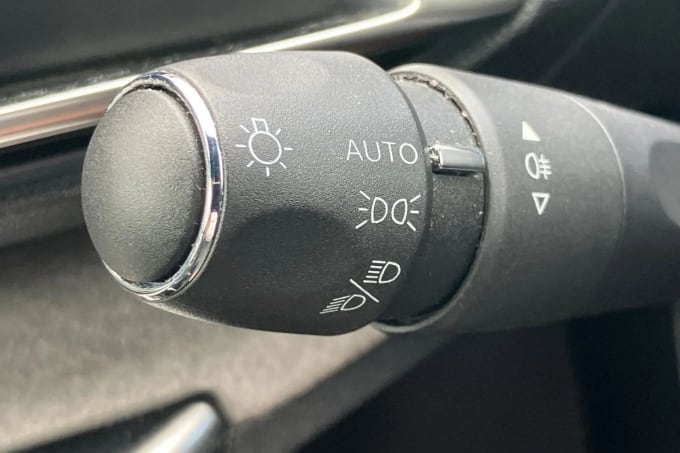 2021 Peugeot 5008