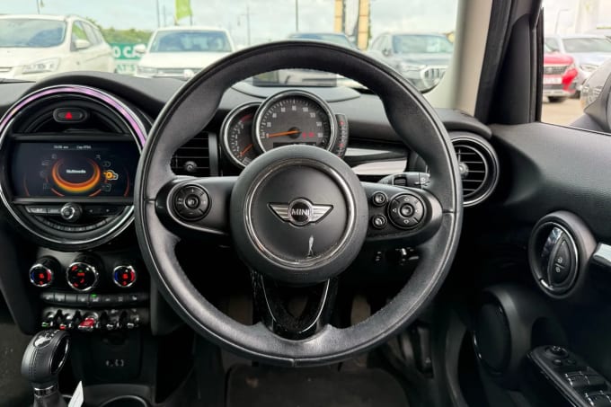2016 Mini Hatch