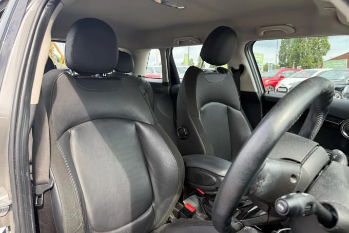 2016 Mini Hatch