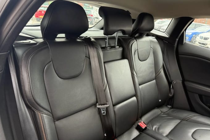 2018 Volvo V40