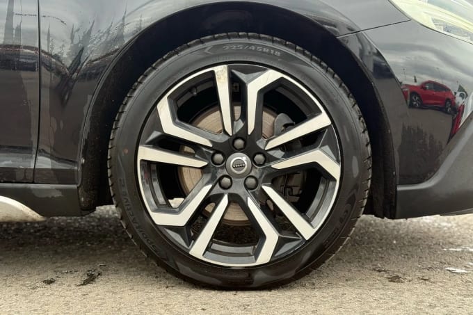 2018 Volvo V40
