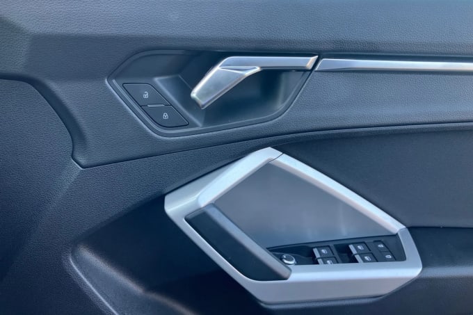 2023 Audi Q3