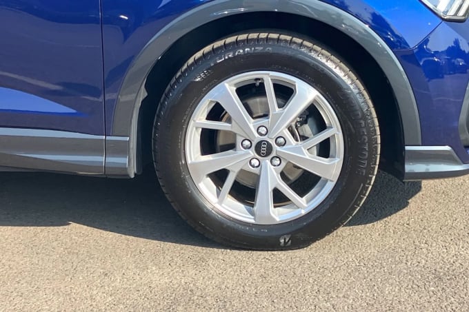 2023 Audi Q3