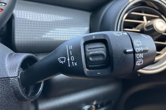 2017 Mini Hatch