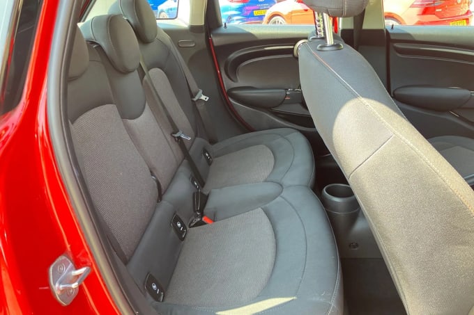 2017 Mini Hatch