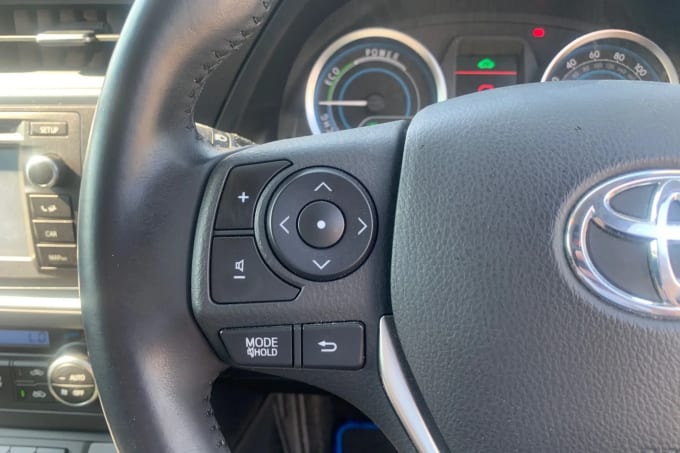 2015 Toyota Auris