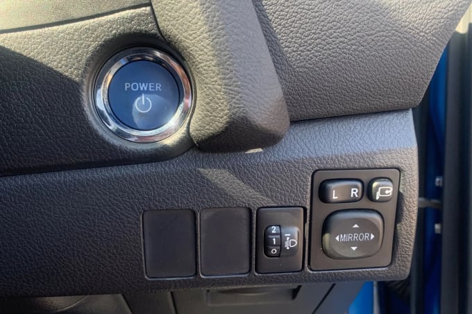 2015 Toyota Auris