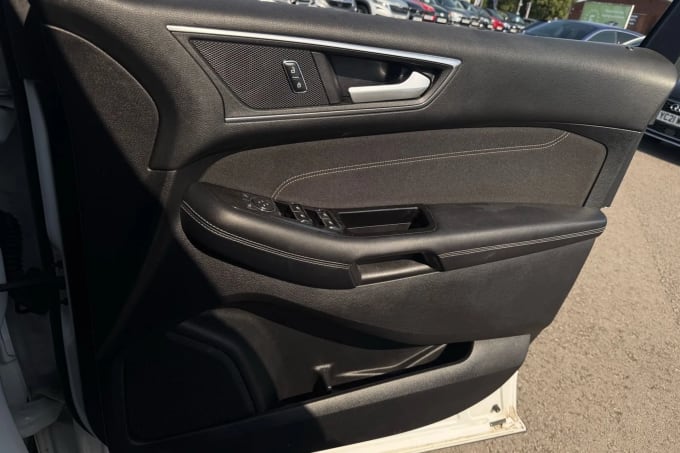 2017 Ford Edge
