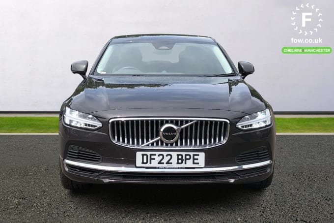 2022 Volvo S90