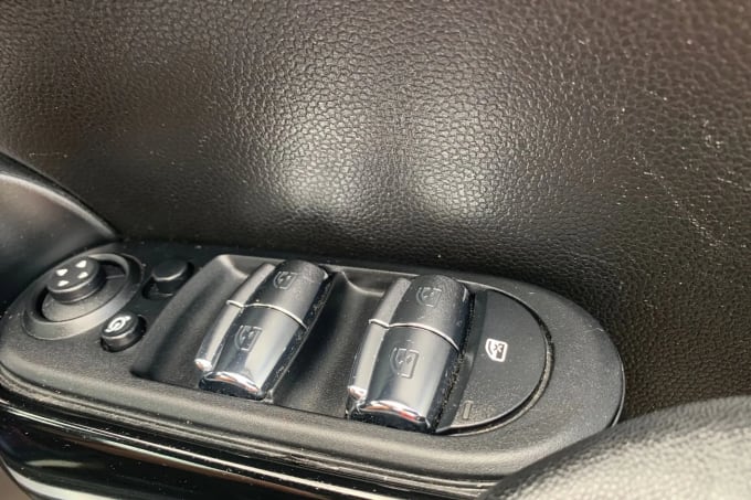 2023 Mini Hatch