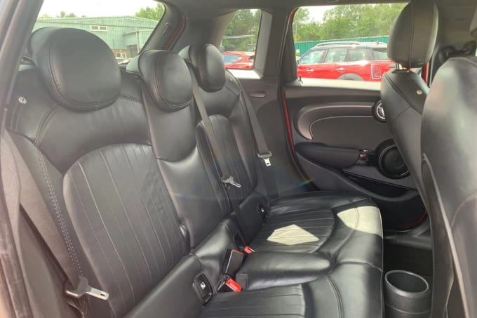 2023 Mini Hatch