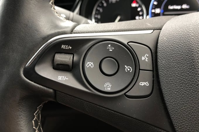 2020 Vauxhall Insignia