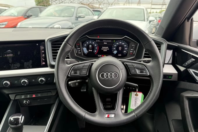 2022 Audi A1