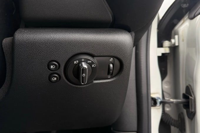 2017 Mini Hatch