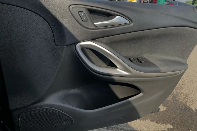 2020 Vauxhall Astra