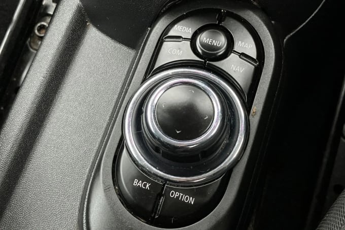 2022 Mini Hatch