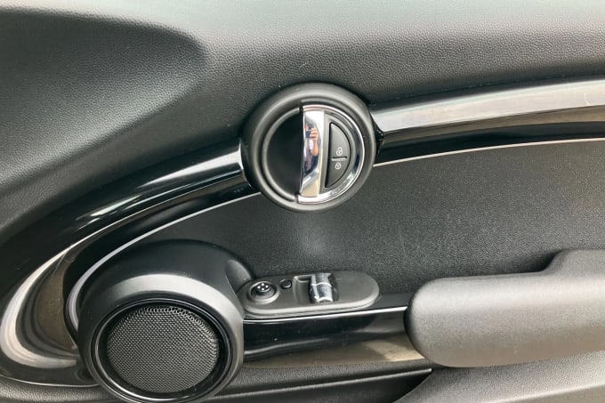 2022 Mini Hatch