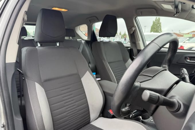 2017 Toyota Auris