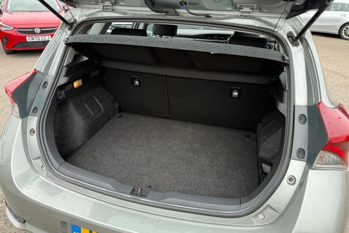 2017 Toyota Auris