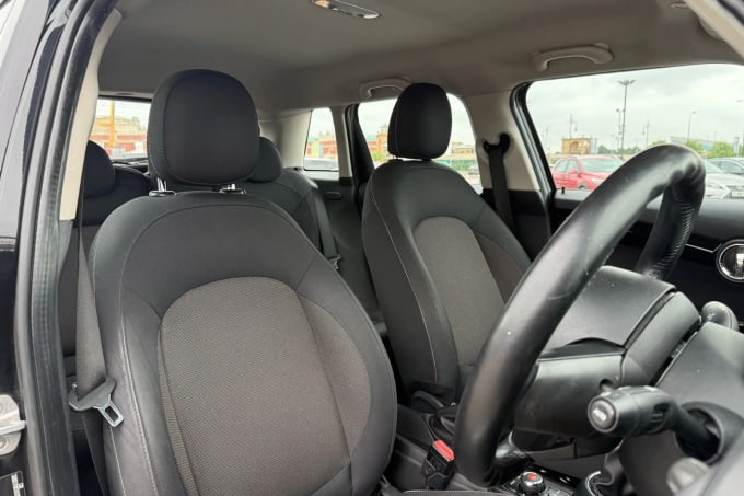 2017 Mini Hatch