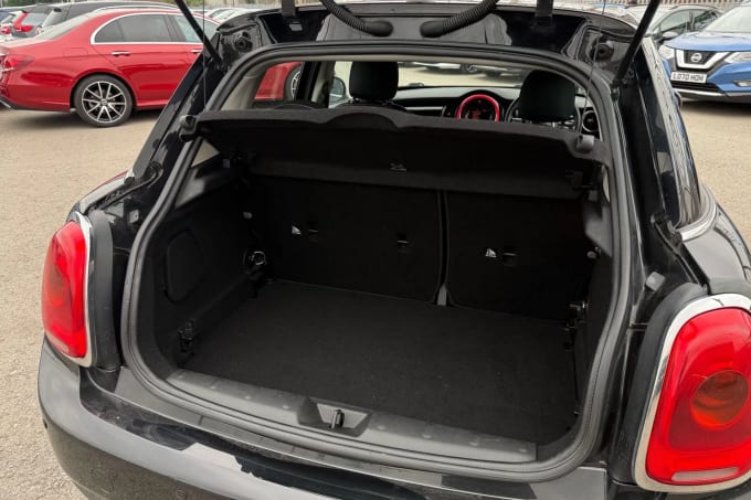 2017 Mini Hatch
