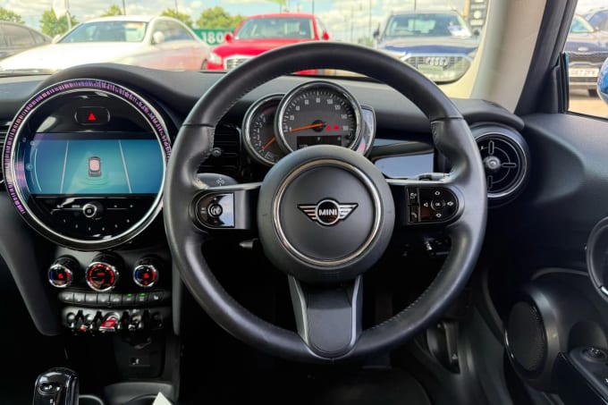 2022 Mini Hatch