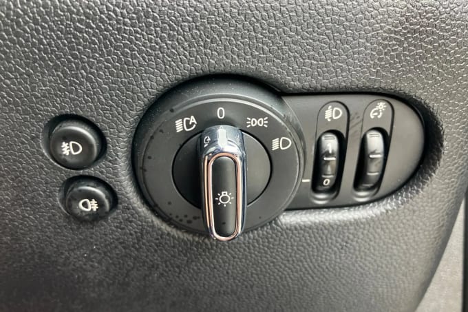 2017 Mini Hatch