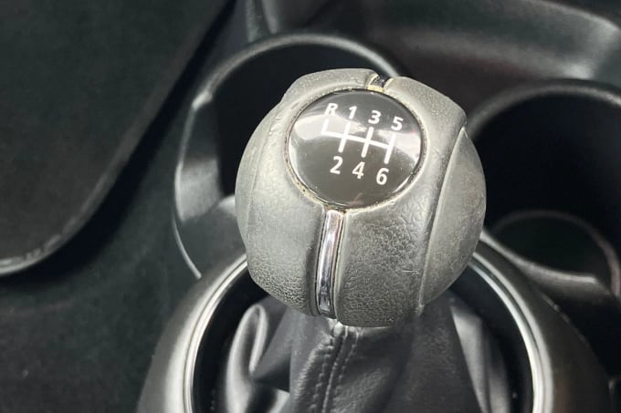 2019 Mini Hatch