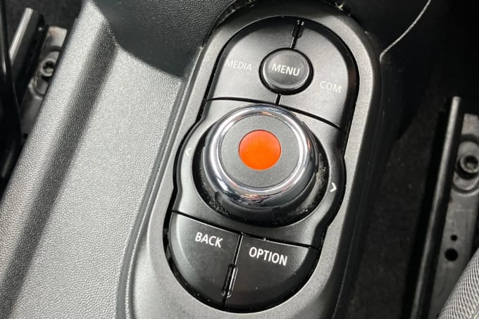 2019 Mini Hatch