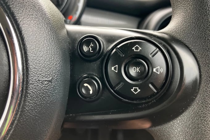 2019 Mini Hatch