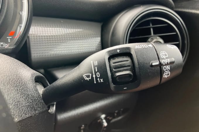 2019 Mini Hatch