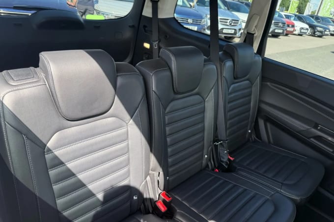 2017 Ford Galaxy