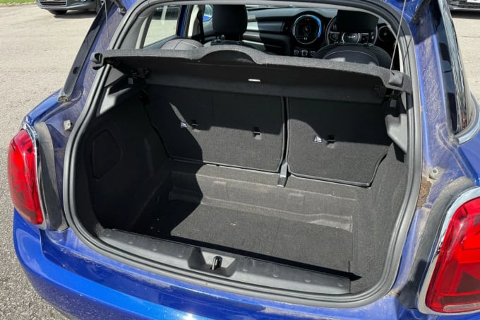 2019 Mini Hatch