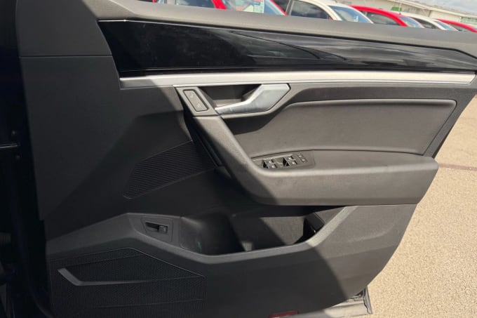 2019 Volkswagen Touareg