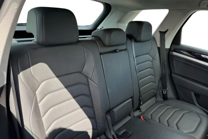 2019 Volkswagen Touareg