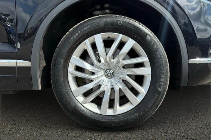 2019 Volkswagen Touareg