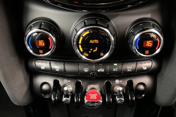 2021 Mini Hatch