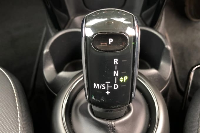 2021 Mini Hatch