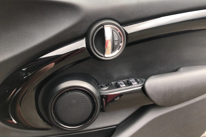 2021 Mini Hatch