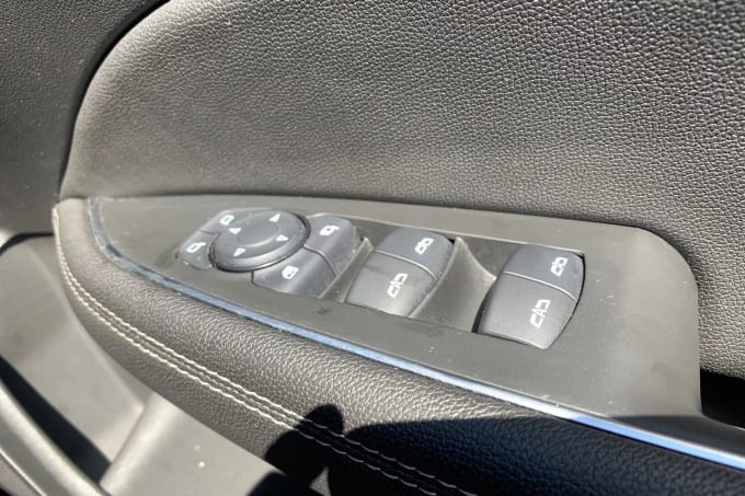 2019 Vauxhall Insignia