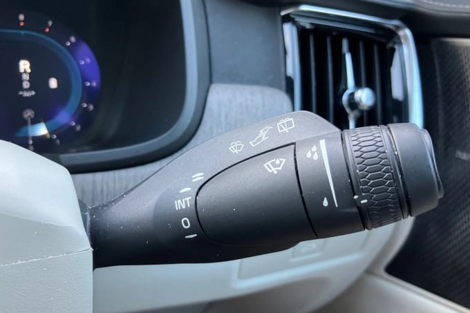 2022 Volvo V90