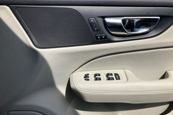 2021 Volvo V60