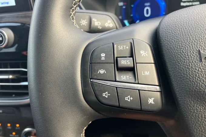 2022 Ford Kuga
