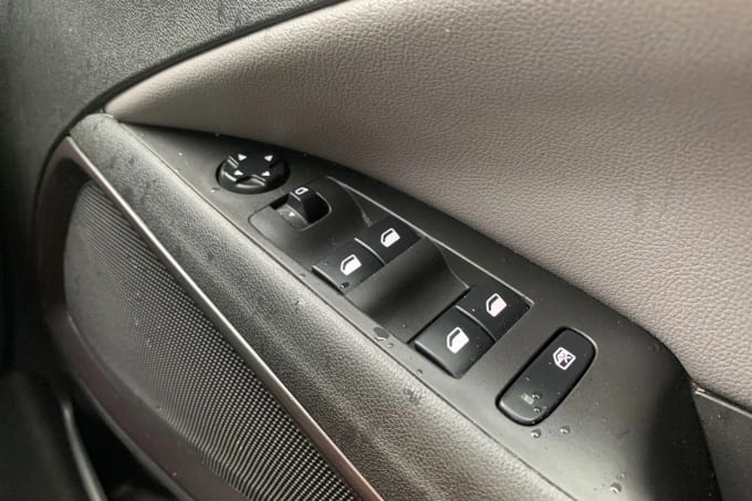 2019 Vauxhall Crossland X