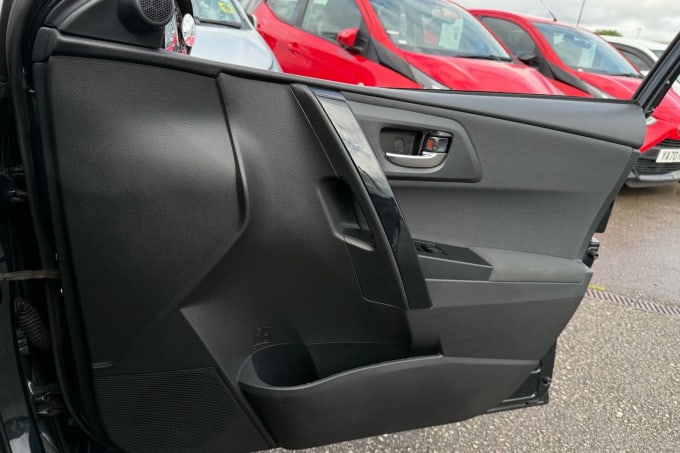 2017 Toyota Auris