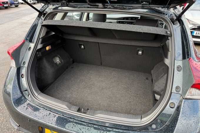 2017 Toyota Auris
