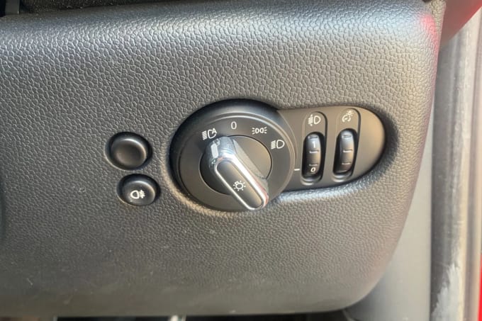 2021 Mini Hatch