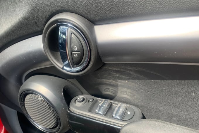 2021 Mini Hatch